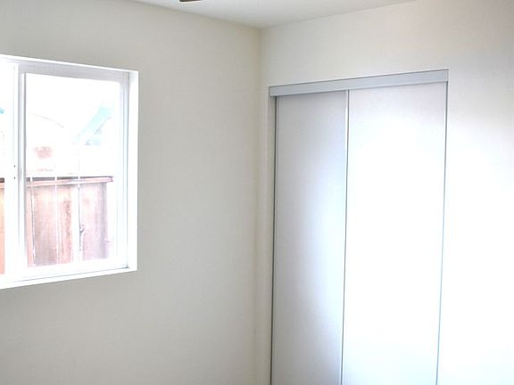 5th image of 4045 49th St