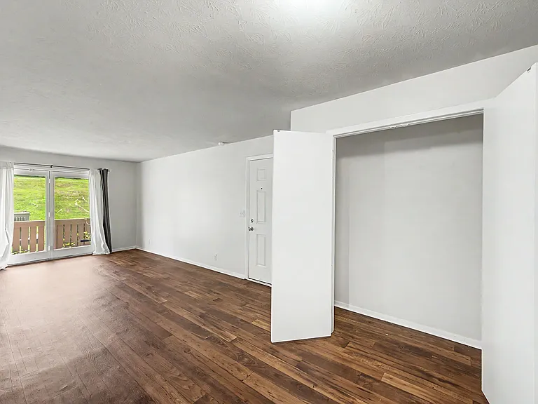 709 Ashlawn Pl — Photo 19