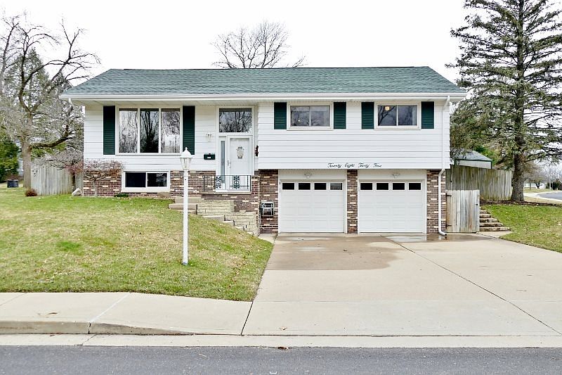 1st image of 2835 N Lehman Rd