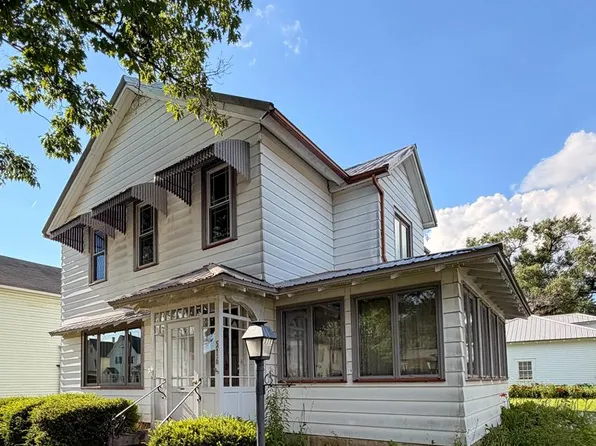 516 W Spruce St, Titusville, PA 16354
