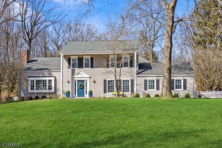 1st image of 23 Ventosa Dr
