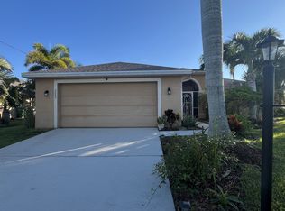 2000 NW 4th St, Cape Coral, FL 33993
