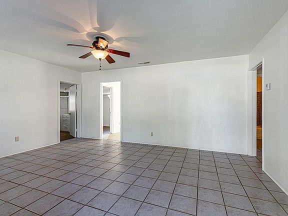 4th image of 1069 Souza St