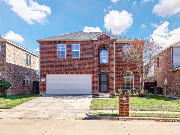 10104 Pear St, Fort Worth, TX 76244