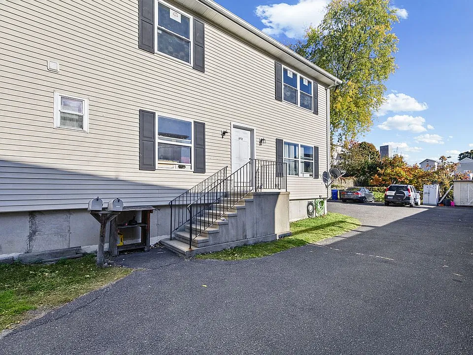 58 State St #2