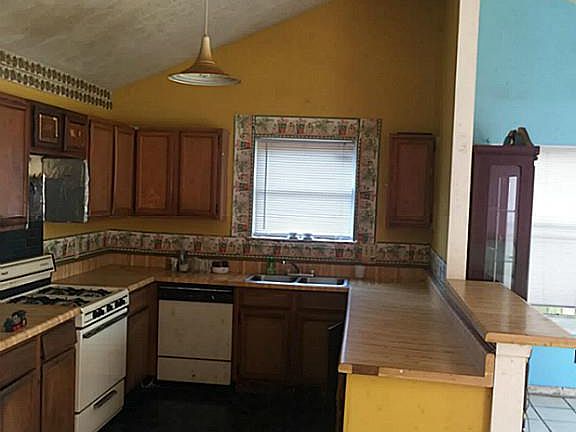 5th image of 12306 Kingslake Forest Dr
