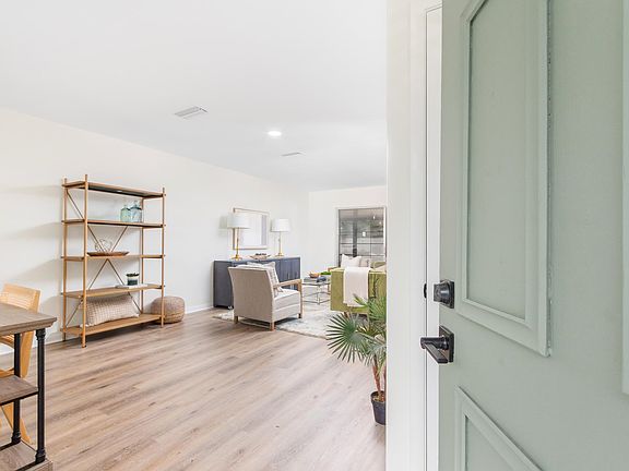 2nd image of 343 Casuarina Cir