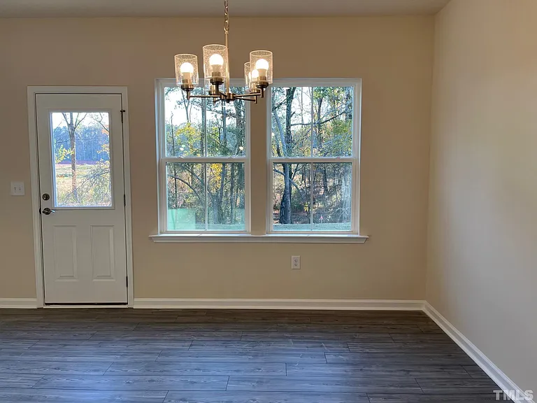 359 Glen Clova Dr — Photo 10