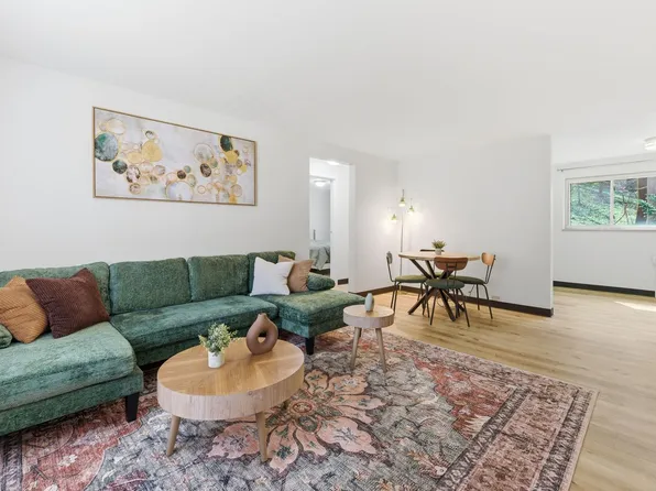 298 Lumar Dr, Butler, PA 16001