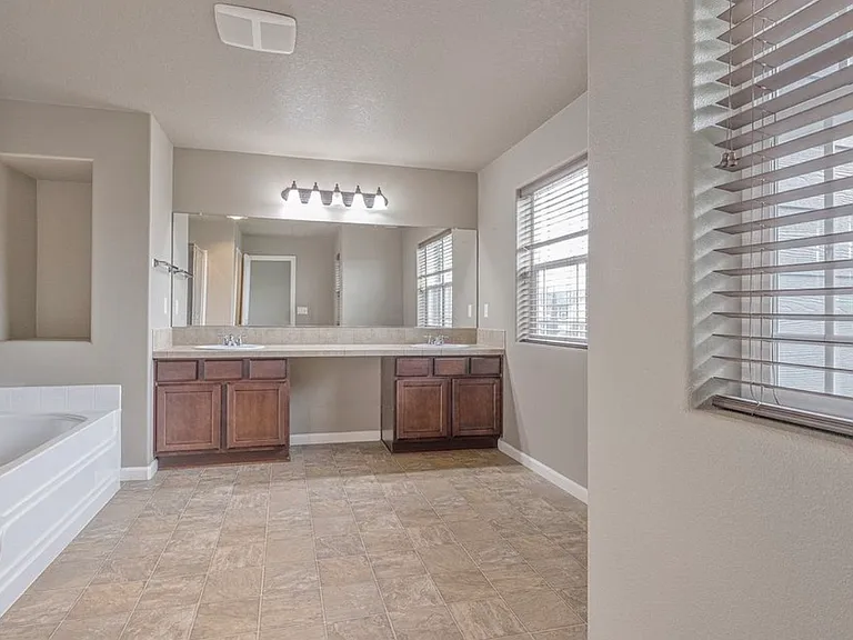 5310 SE Redberry Pl — Photo 18