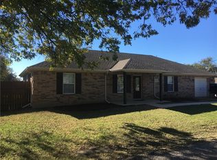 300 E Kingston St, Celeste, TX 75423