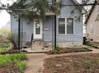 1114 15th Ave SW, Cedar Rapids, IA 52404