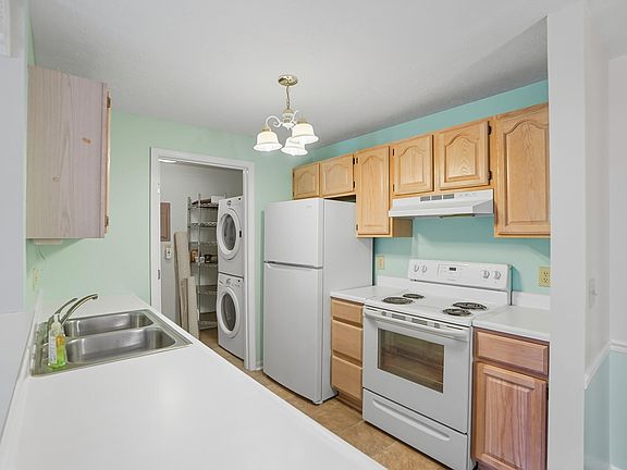 5th image of 165 Barren River Dr APT 8