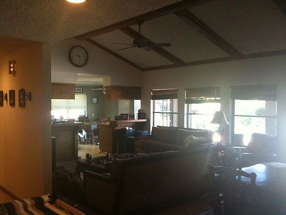 4th image of 4945 Lakeway Dr