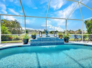 484 Crossfield Cir, Naples, FL 34104