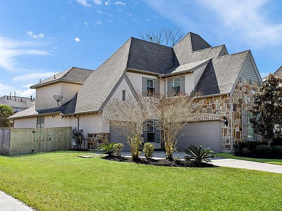 2nd image of 5927 Majestic Pines Dr