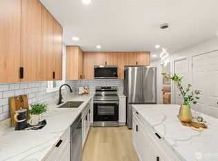 7605 NE Hidden Cove Rd, Bainbridge Island, WA 98110