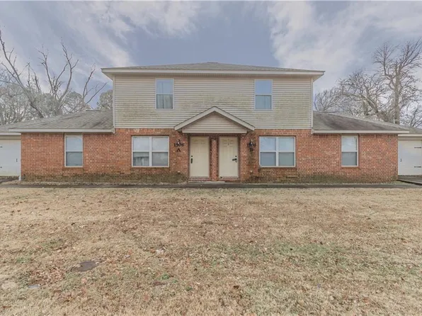 1506 E Central St, Siloam Springs, AR 72761