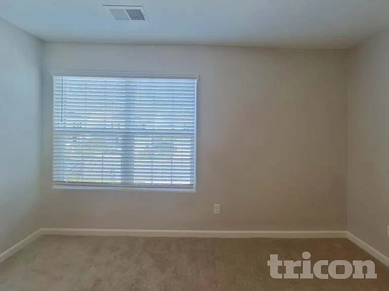 2170 Southlea Dr — Photo 13