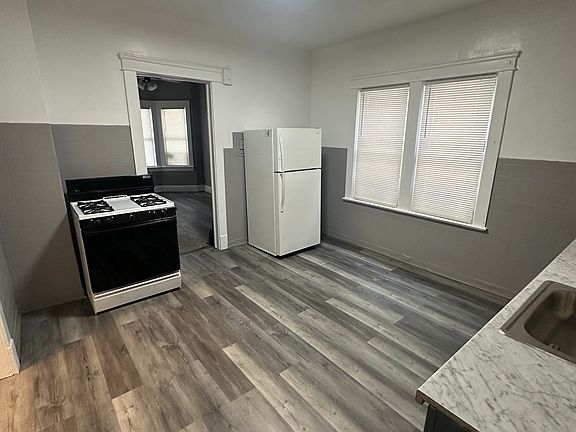 4th image of 2903 E 118th St Unit 1