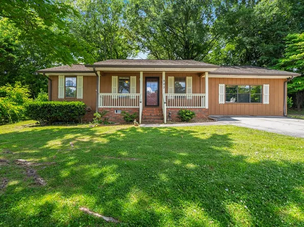 903 W Tyler St, Dalton, GA 30720