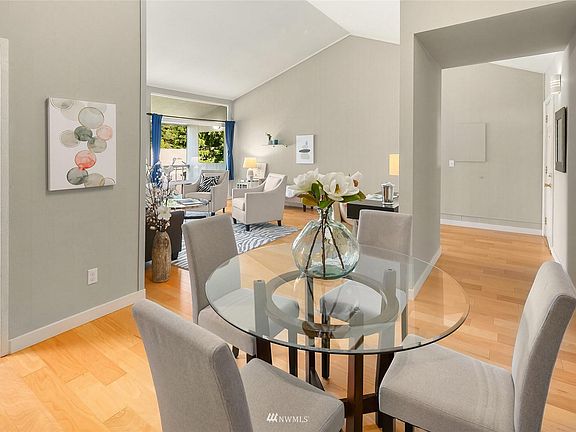 4th image of 13932 NE 60th St APT 149