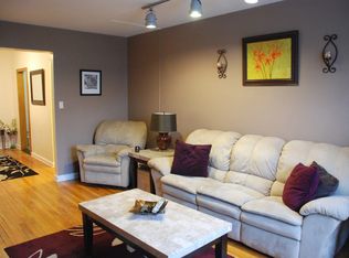 9902 3rd Ave, Brooklyn, NY 11209