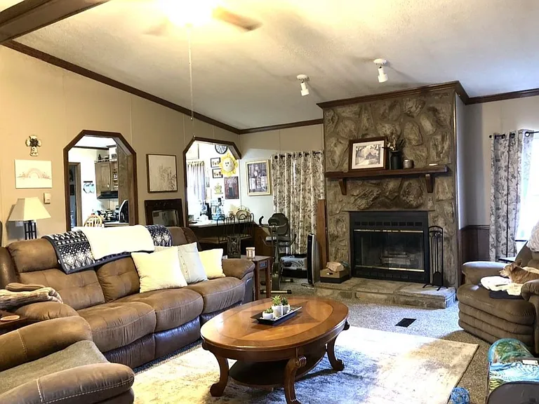 107 Puckett Rd — Photo 8