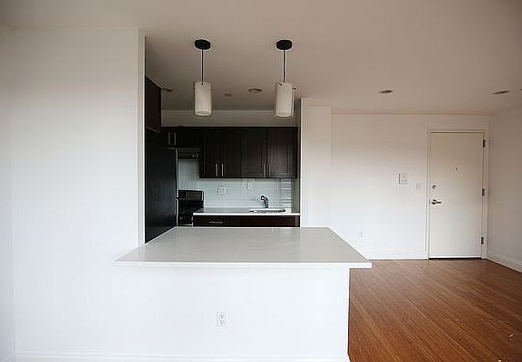 2nd image of 832 Dekalb Ave APT 5E