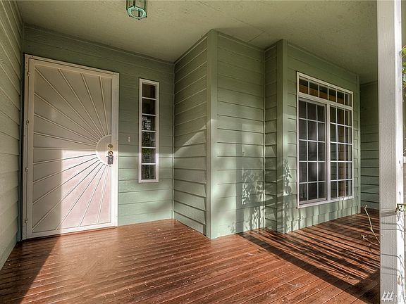 2nd image of 7542 58th Ave NE