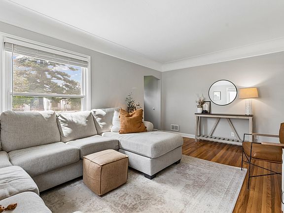 3rd image of 7217 Grand Ave S