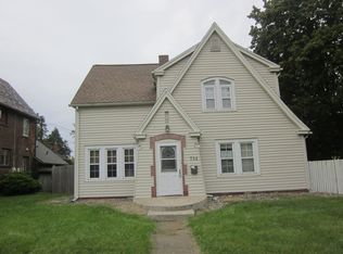 754 Beverly Park Pl, Jackson, MI 49203