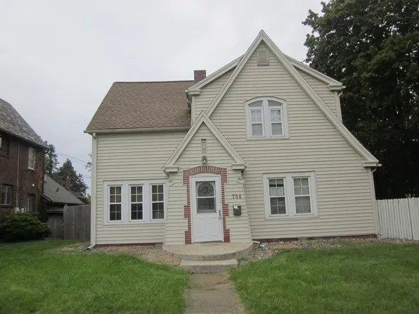 754 Beverly Park Pl, Jackson, MI 49203