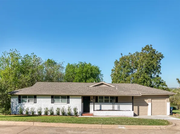 4516 Rolling Hills Dr, Fort Worth, TX 76119