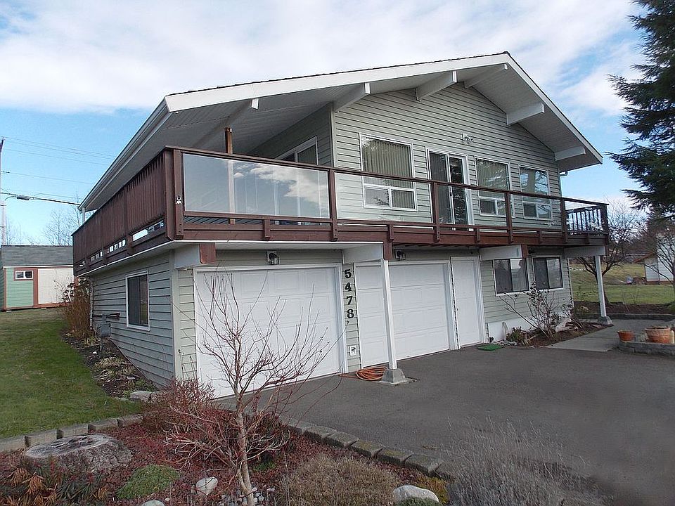 Bright & Spacious Home