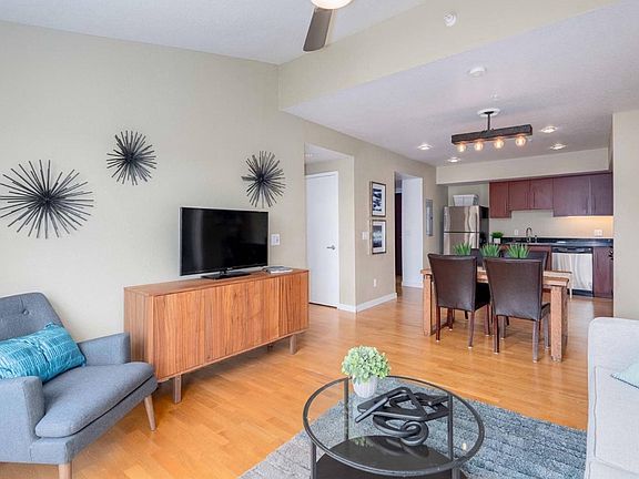 4th image of 2999 Lawrence St #303