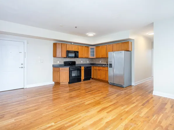 528 47th Street image 2 of 20