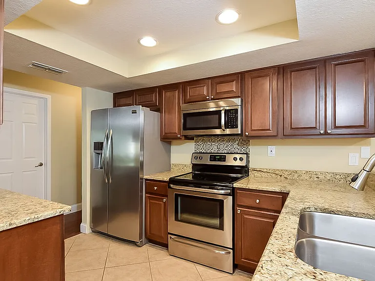 4404 Sawgrass Blvd — Photo 6