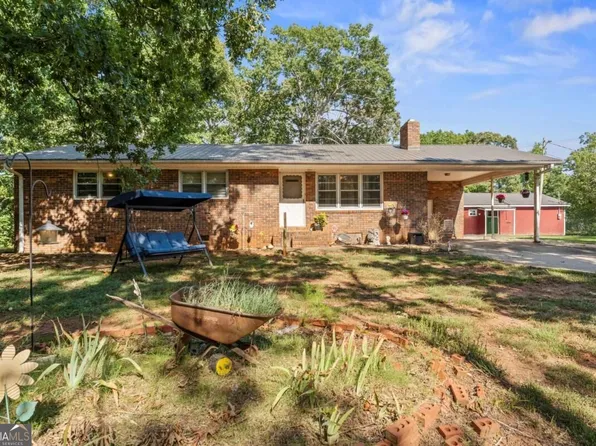 25 Dubignon Dr, Toccoa, GA 30577