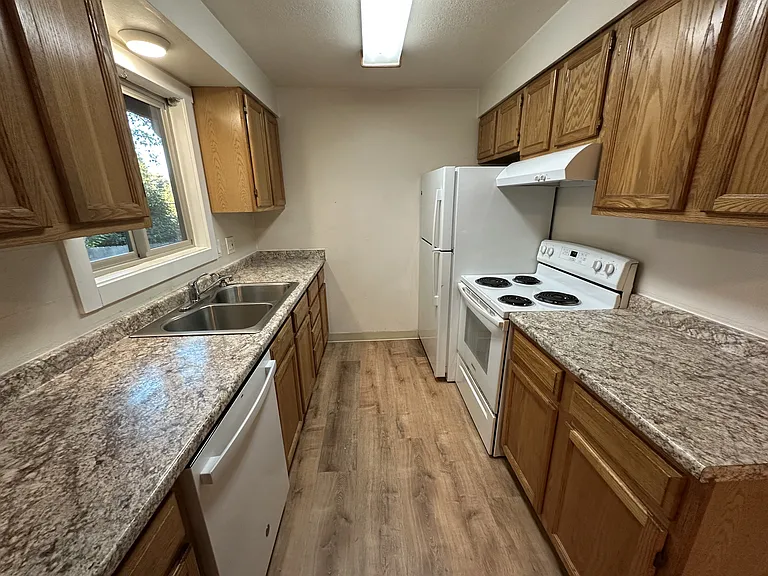 2810 Madison St — Photo 11