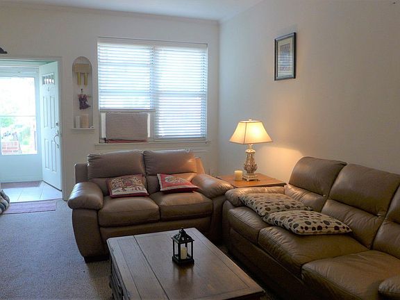 3rd image of 2602 Avenue Y #2