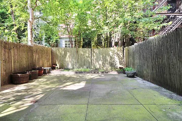 Rented by Oxford Property Group | media 2