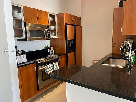 5th image of 2775 NE 187th St Ph 20