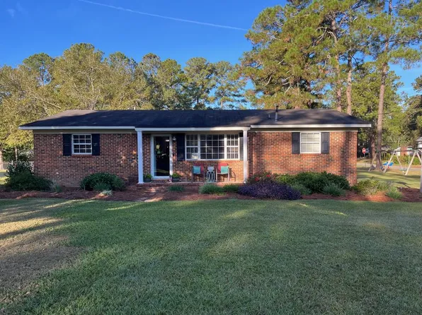 2020 Davis Ave, Tifton, GA 31794