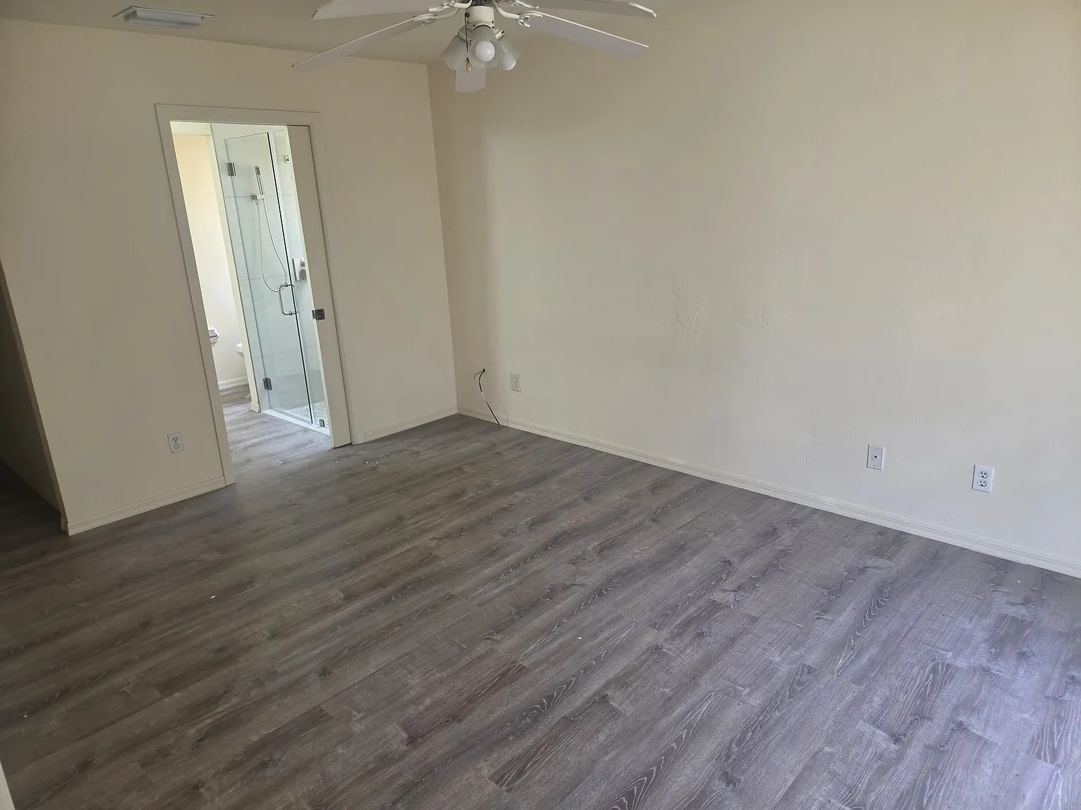 3 bed, 1602 sqft, $2,700 — Photo 2