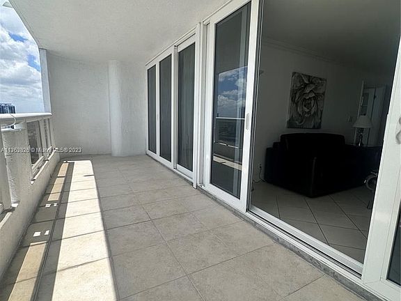 5th image of 1717 N Bayshore Dr #A-3852