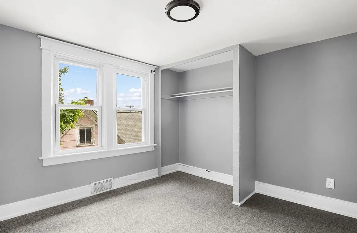 2 bed, 850 sqft, $1,300 — Photo 3