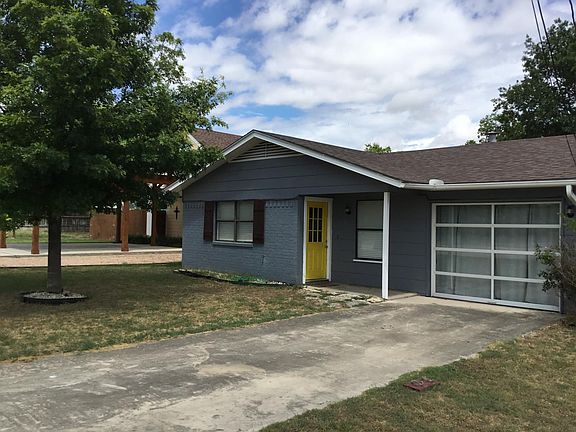 2nd image of 310 Cordoba Dr