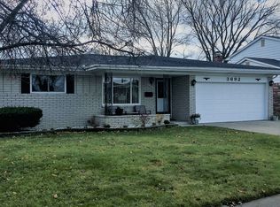 3692 Veronica Dr, Sterling Heights, MI 48310