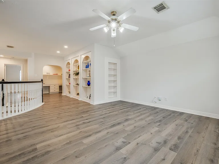 5706 Cielio Bay Ct — Photo 32